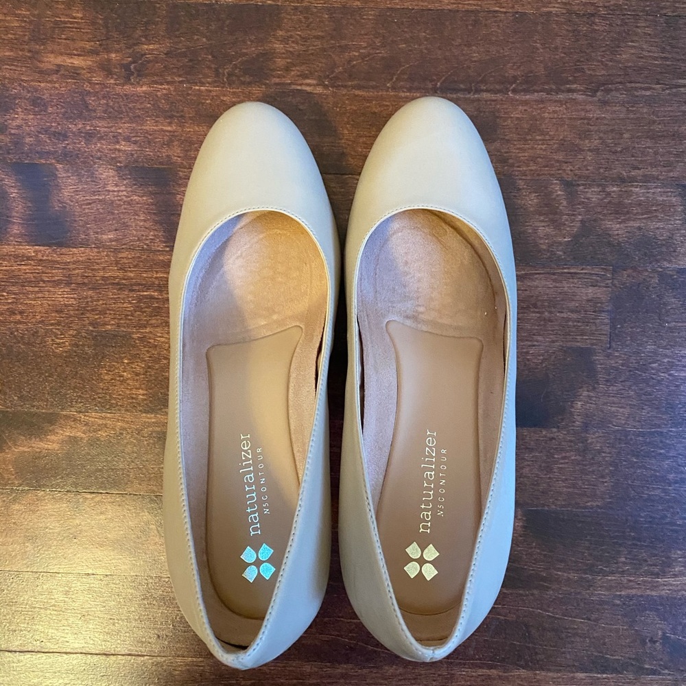 Brand new Naturalizer Nude Pumps - Picture 2 of 5